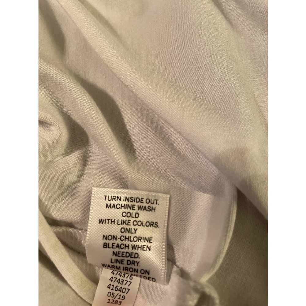 Dressbarn | Sleeveless white top with ruching details size medium NWT - Picture 5 of 6